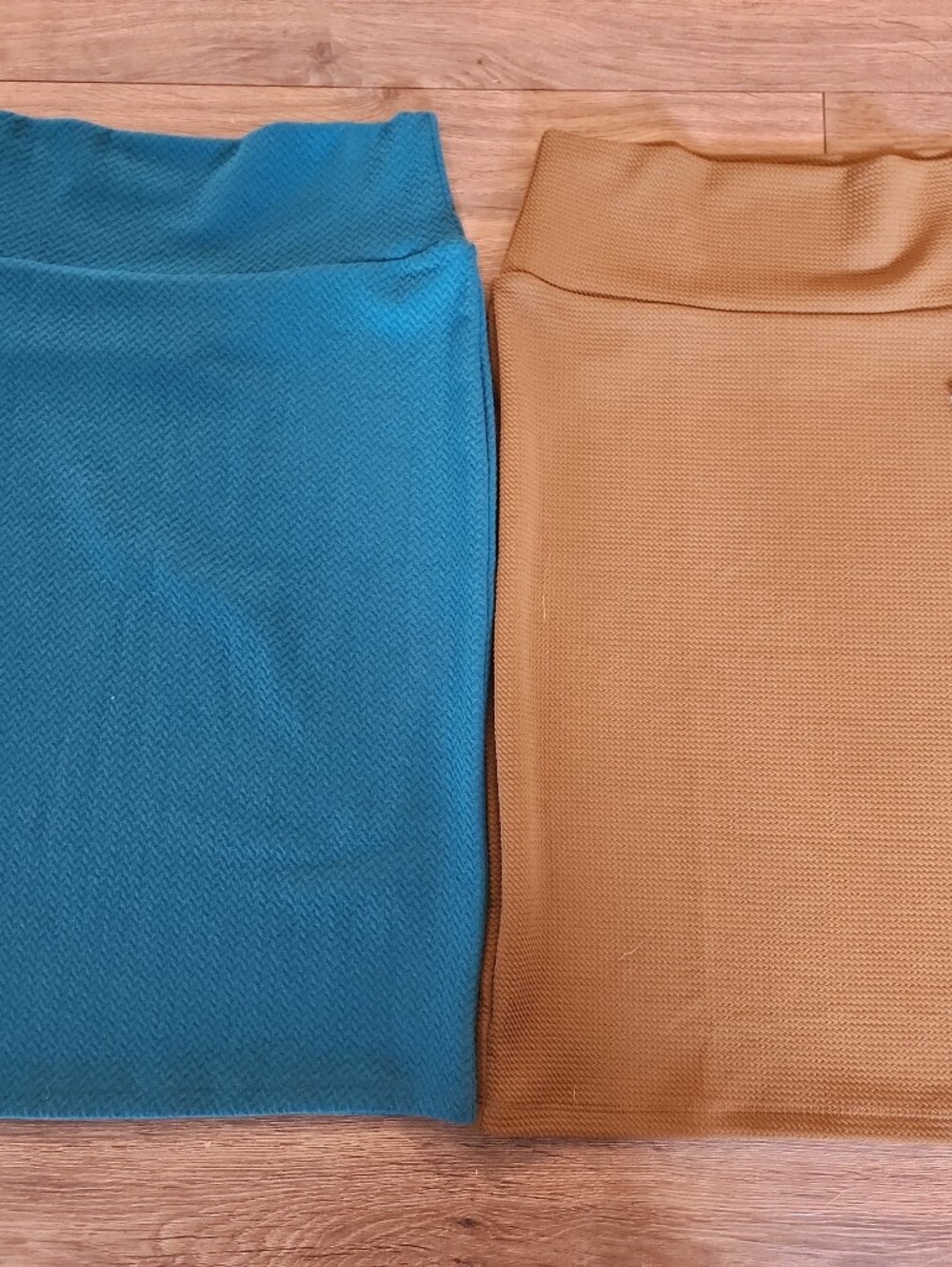 Lot Lularoe Cassie Skirt Textured Solid Teal Knit Size S Pencil Fall Olive Green